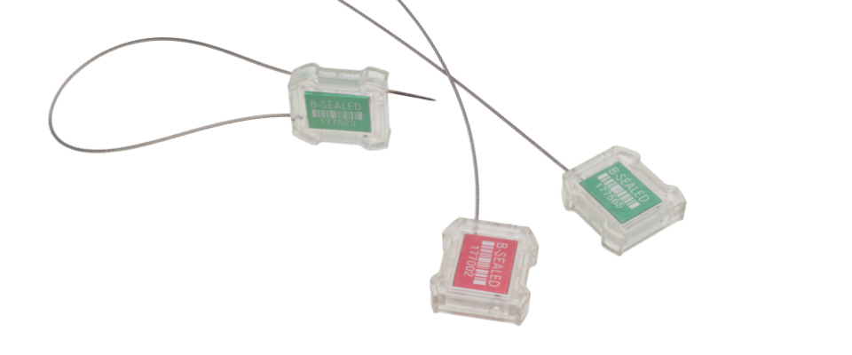 Encapsulated and stainless steel cable offers excellent resistance to corrosion in marine environments.